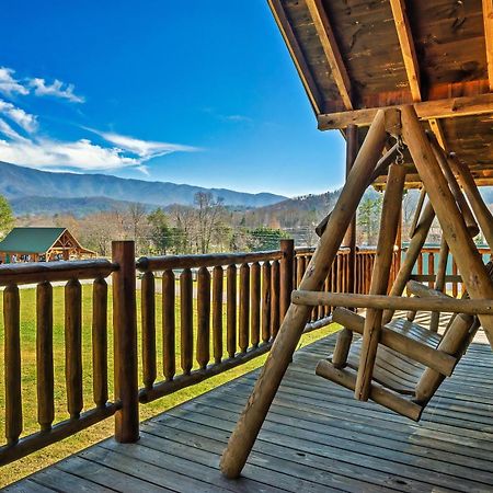 Spectacular Mtns Views With Private Hot Tub With Pool Table And Private Pond Sevierville Exterior foto