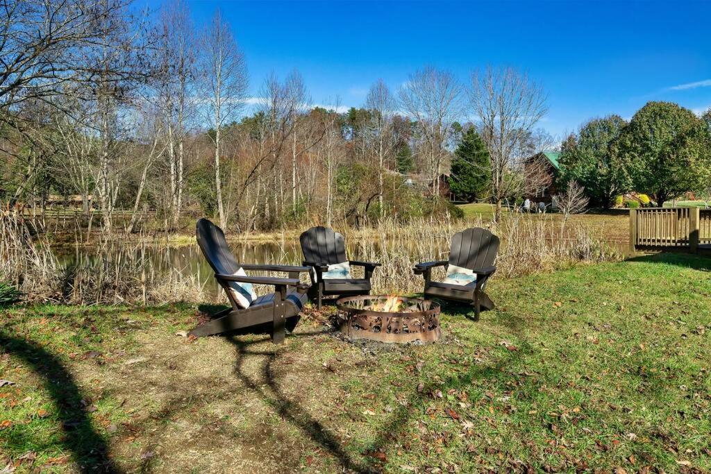 Spectacular Mtns Views With Private Hot Tub With Pool Table And Private Pond Sevierville Exterior foto
