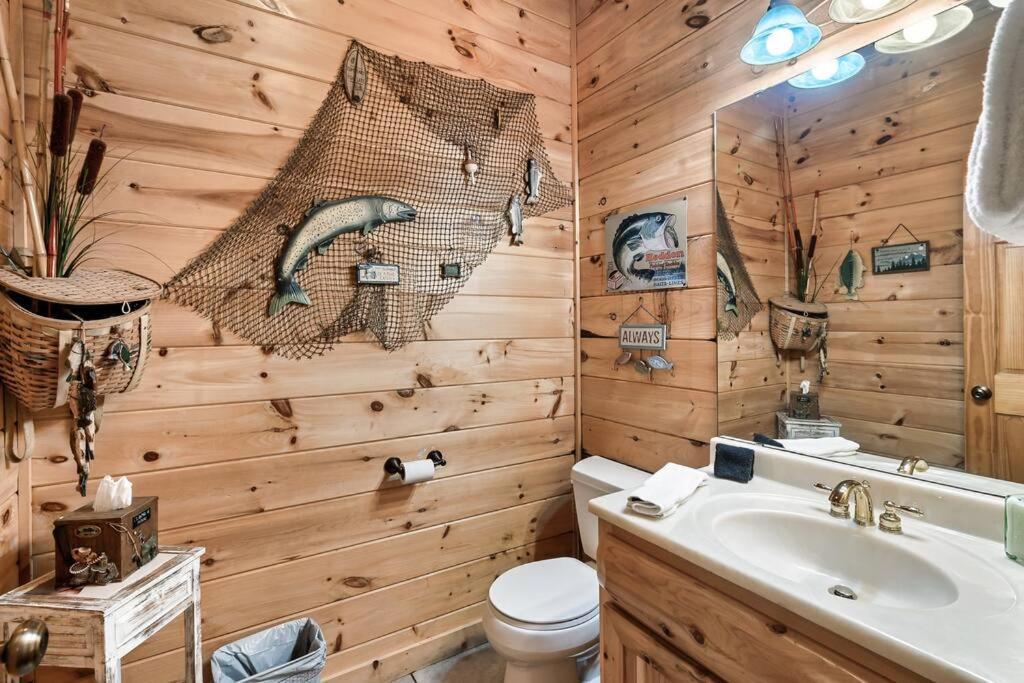 Spectacular Mtns Views With Private Hot Tub With Pool Table And Private Pond Sevierville Exterior foto