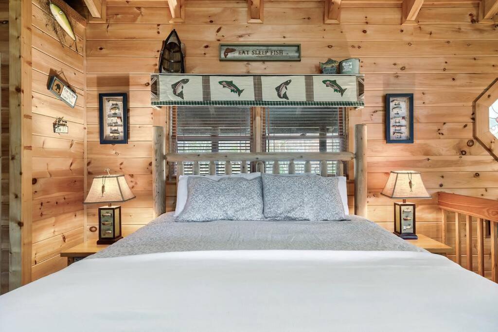Spectacular Mtns Views With Private Hot Tub With Pool Table And Private Pond Sevierville Exterior foto