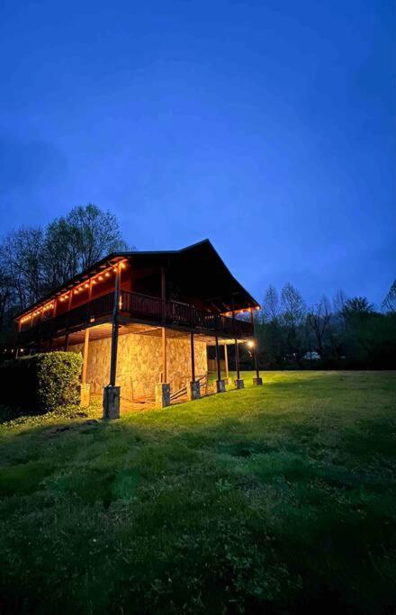 Spectacular Mtns Views With Private Hot Tub With Pool Table And Private Pond Sevierville Exterior foto